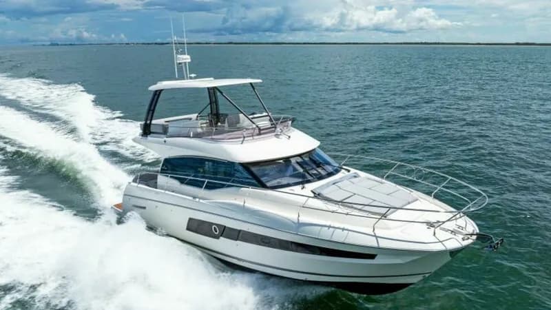 2025 Prestige 460