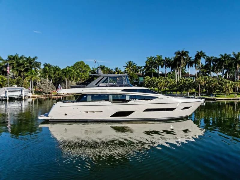 2019 Ferretti 780
