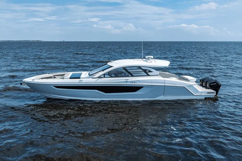 2025 Cruisers 50 GLS