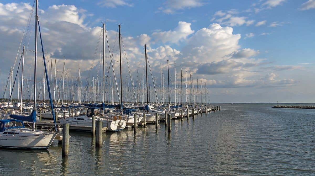 Boat Services on Galveston Bay and Clear Lake: Year-Round Water, One Eye on the Gulf