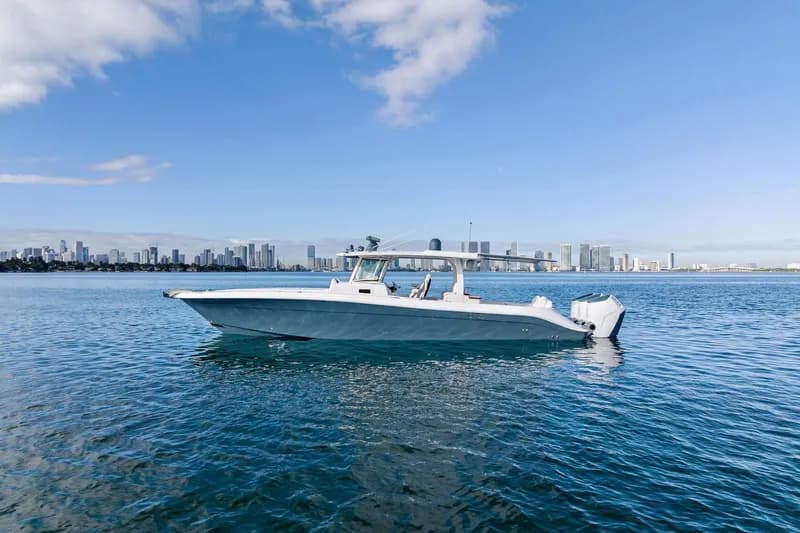 2023 HCB 42 Lujo