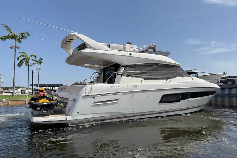 2018 Prestige 460