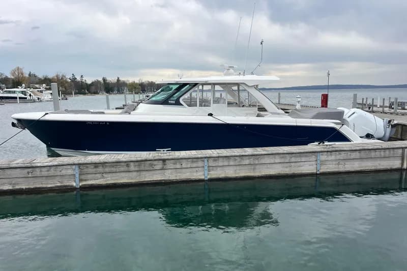 2023 Tiara 43 LS
