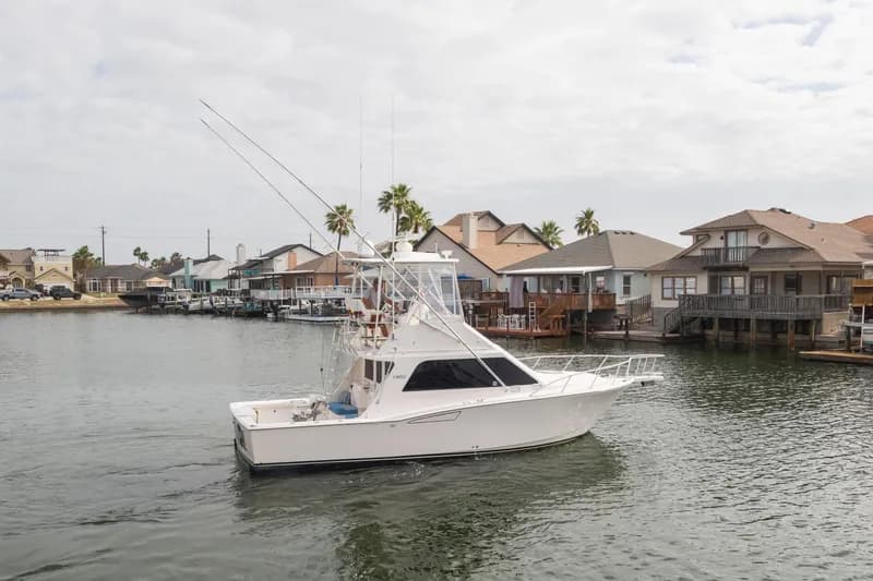 2005 Cabo 35 Flybridge