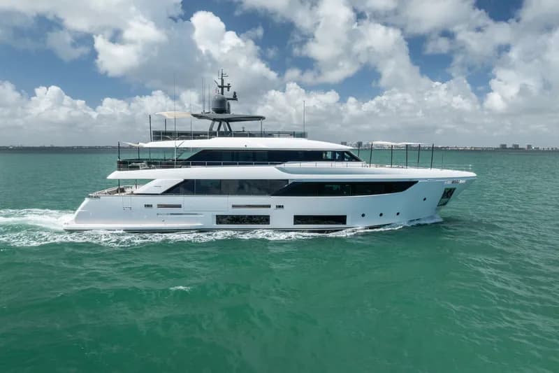 2023 Custom Navetta 33