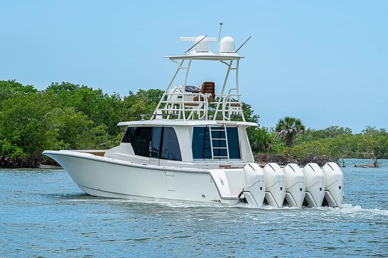 2021 Gulf 52