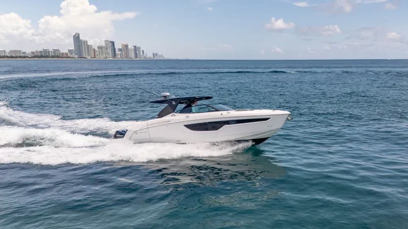 2021 Cruisers 38 GLS