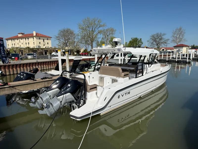 2026 Cruisers 38 VTR