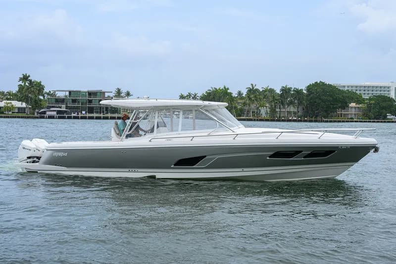 2023 Intrepid 41 Valor