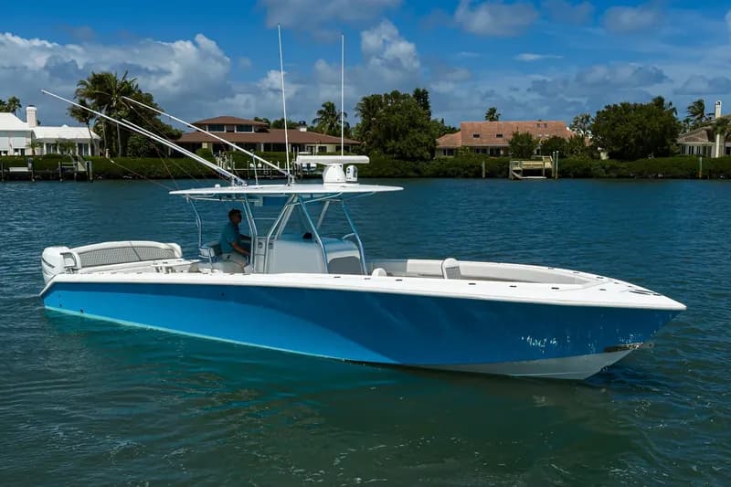2013 Bahama 41 Center Console