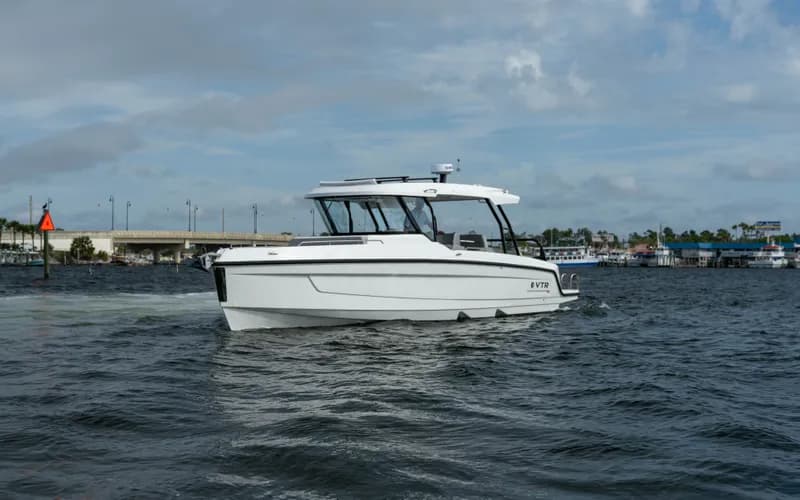 2026 Cruisers 38 VTR