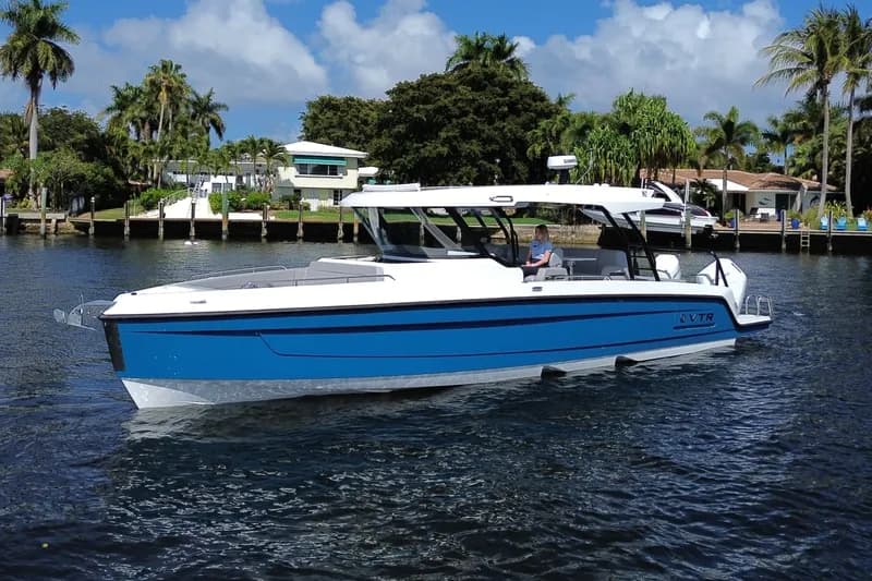 2026 Cruisers 38 VTR