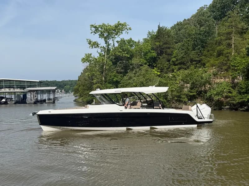2026 Cruisers 38 VTR