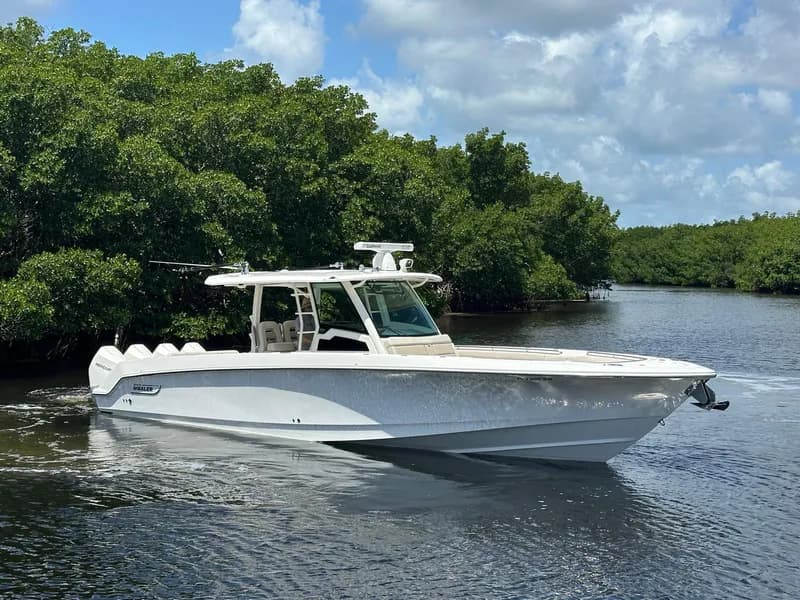 2021 Boston Whaler 380 OUTRAGE