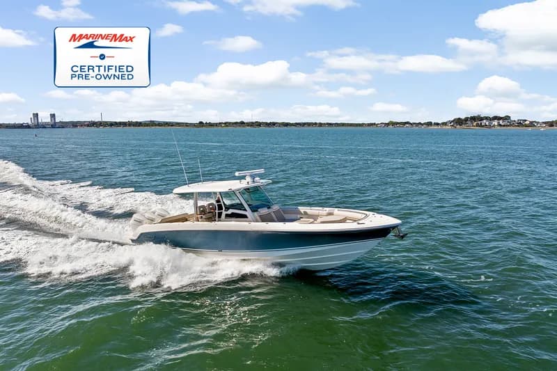 2024 Boston Whaler 380 Outrage