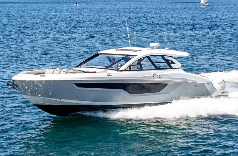 2025 Cruisers 50 GLS