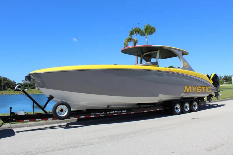 2021 Mystic M4200