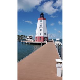 Faro Blanco Marina